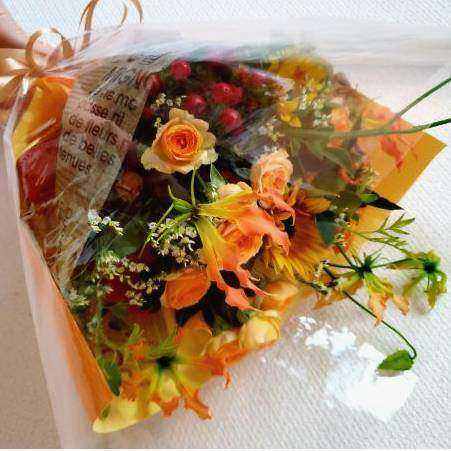 Dramatic tall centrepiece with roses